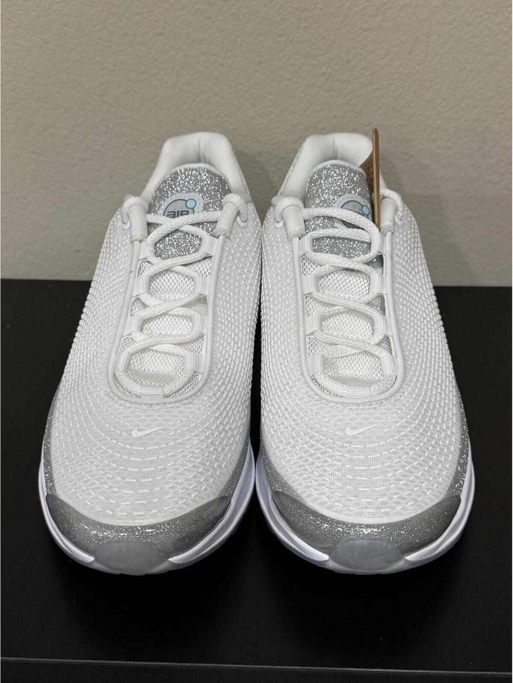 Size 10 - Nike Women’s Air Max DN “Silver Glitter” - Picture 3 of 6